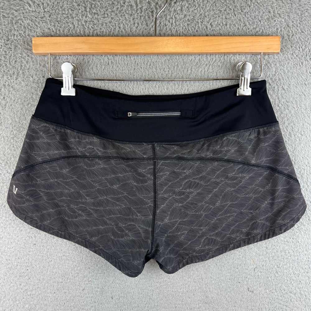 Vuori Speed Up Shorts Womens Black Grey Wave Pattern Running Athletic S